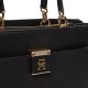 2000589901 Γυναικεία τσάντα τετράγωνη tommy hilfiger χεράκια μαύρη